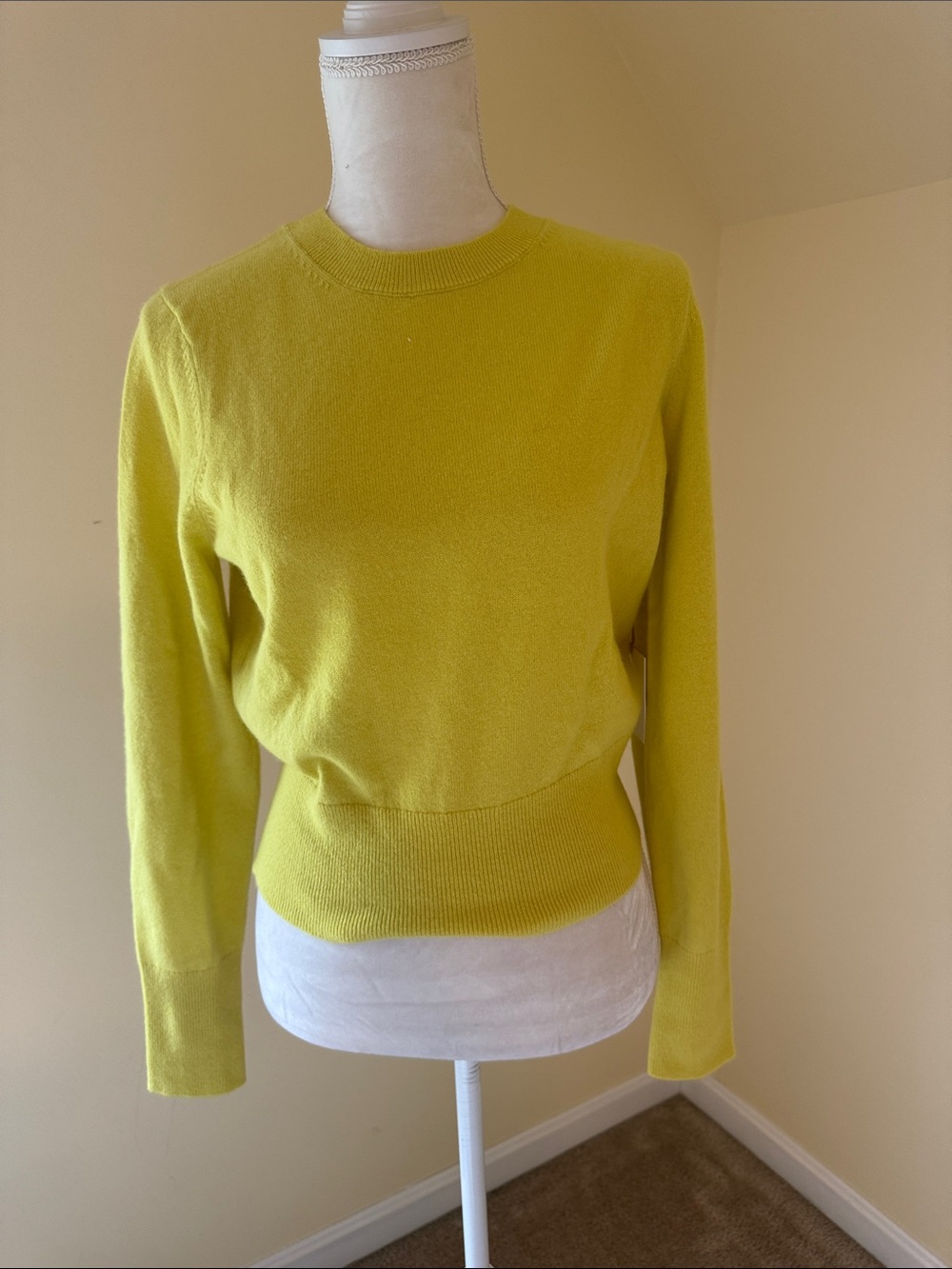 Cashmere Lime Crewneck Sweater - Size Small - yellow
